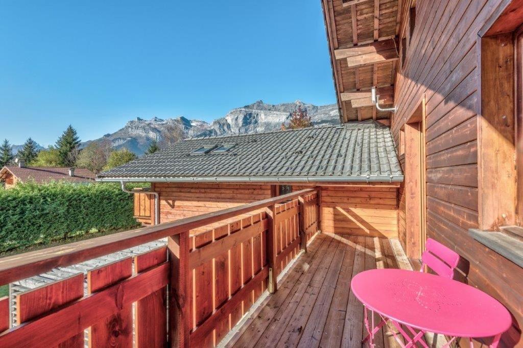 Appartement Avec Jacuzzi Dans Chalet Prive, Grande Terrasse, Parking Gratuit Les Houches Exterior foto